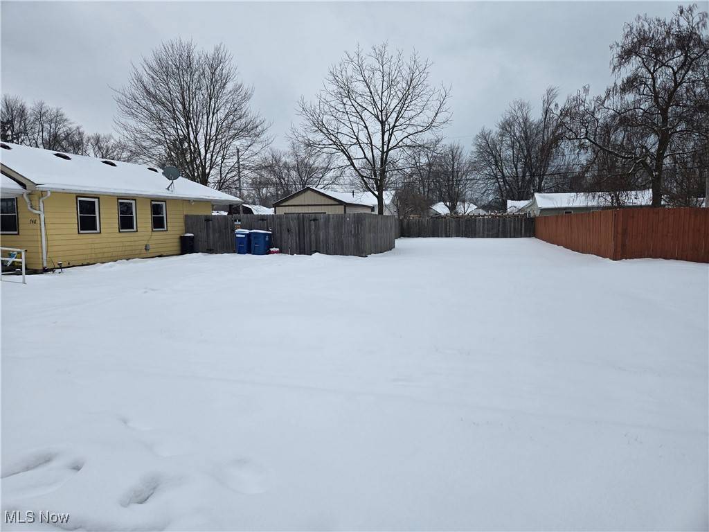 Sheffield Lake, OH 44054,748 Howell ST