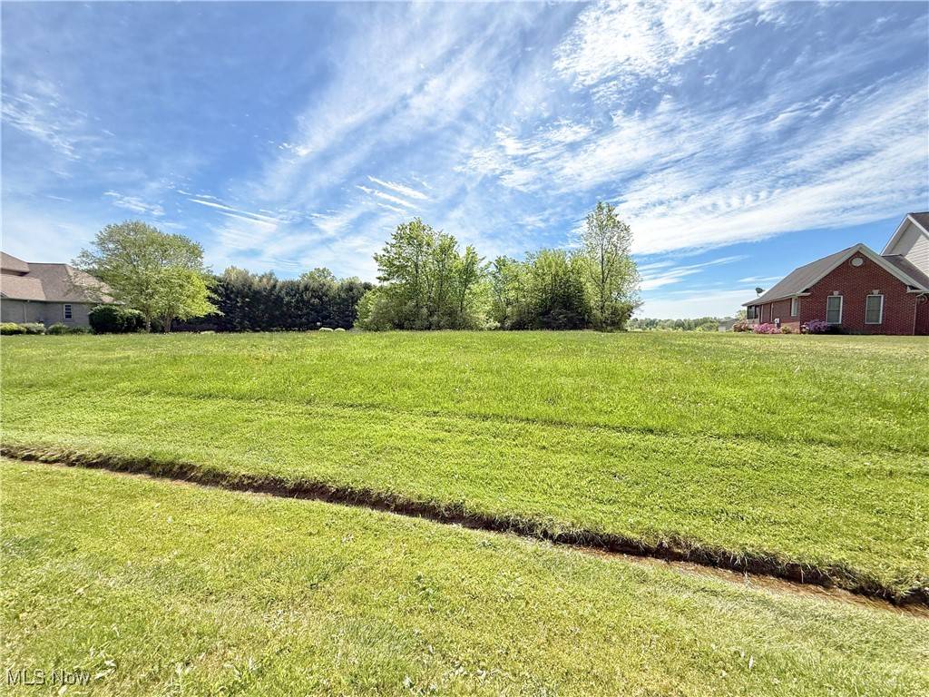 East Palestine, OH 44413,49587 Foxwood LN