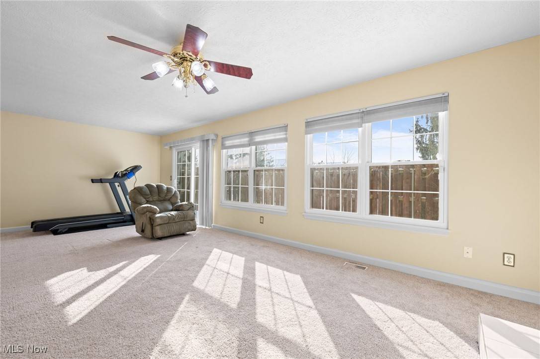 Stow, OH 44224,1864 Hamden LN