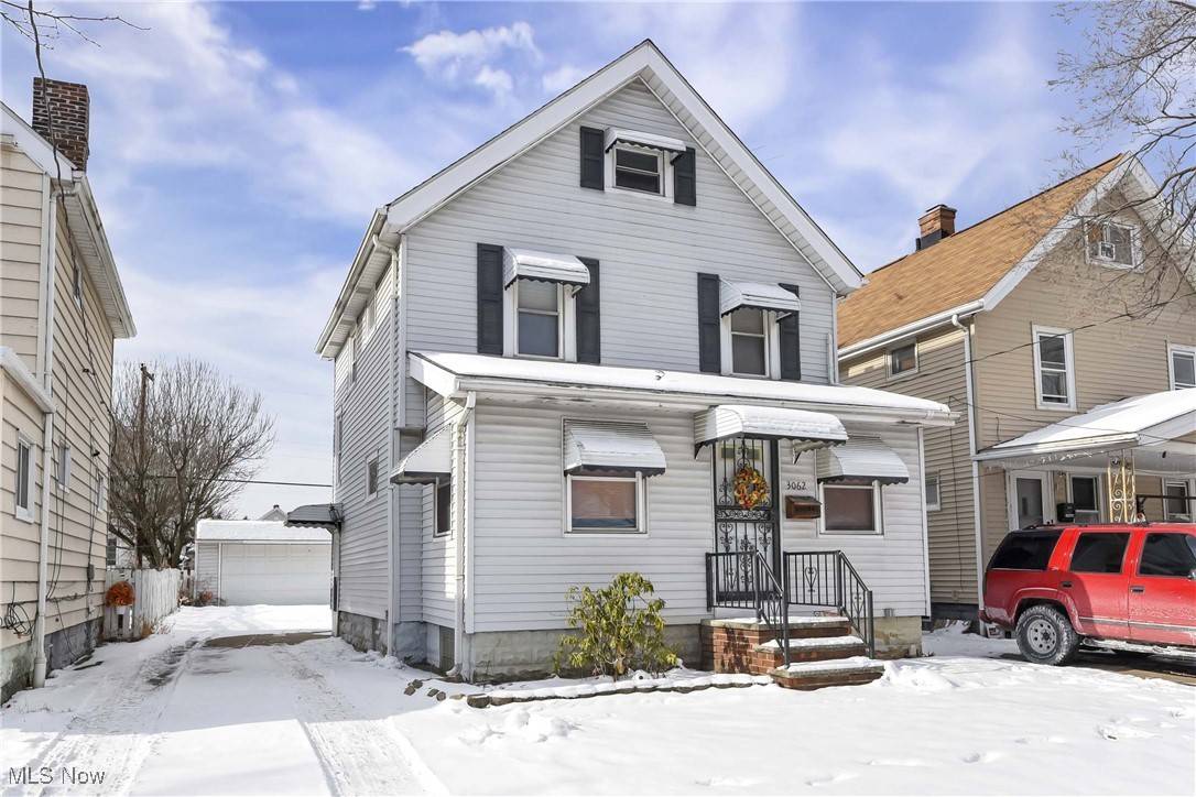 Cleveland, OH 44111,3062 W 115th ST