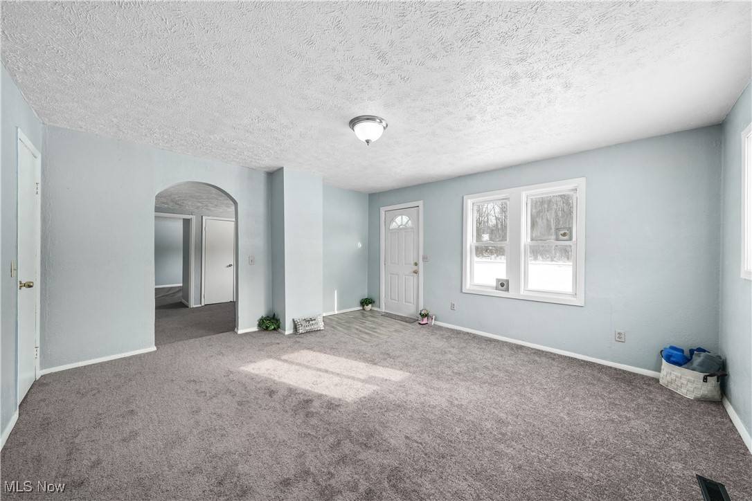 Diamond, OH 44412,4947 Wayland RD