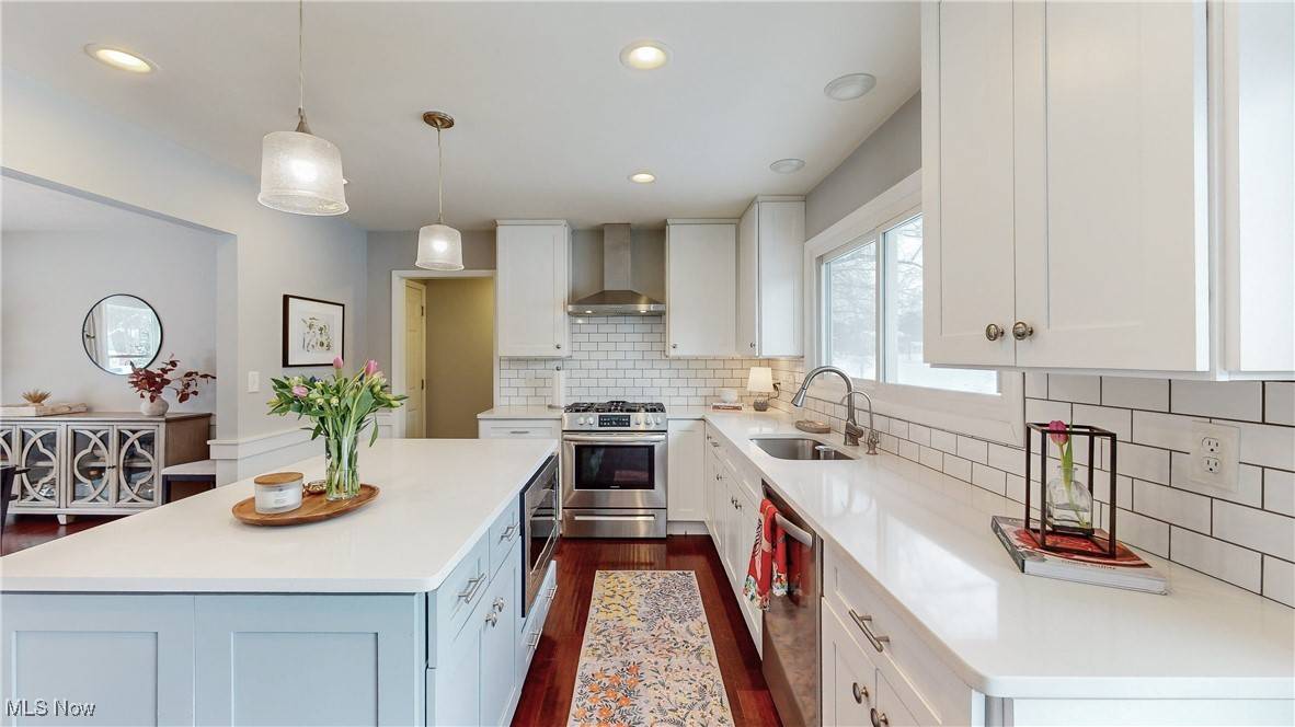 Chagrin Falls, OH 44022,1135 Royal Oak DR