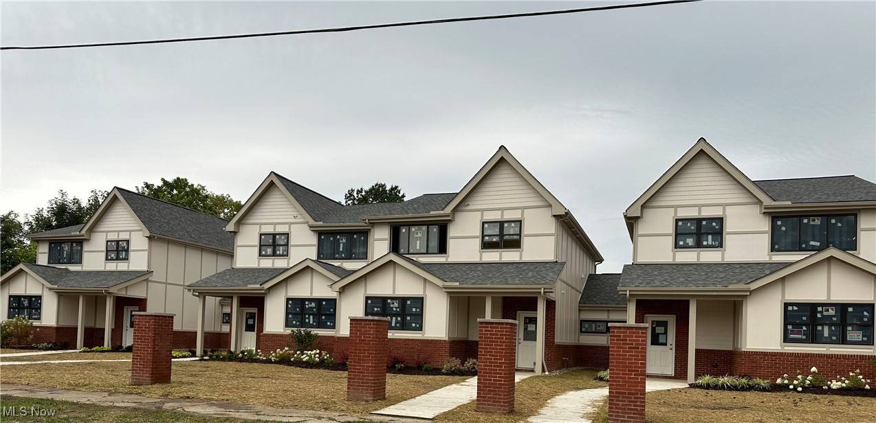 Cleveland, OH 44120,3140 E 135