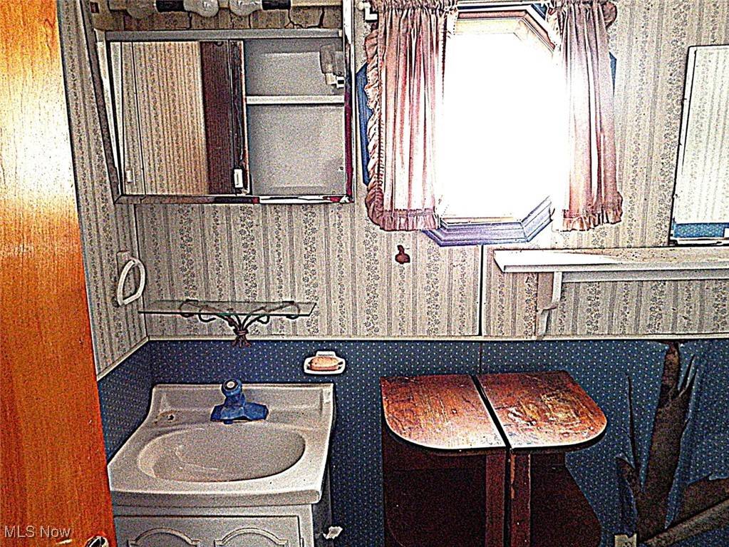 Mcconnelsville, OH 43756,10010 N River RD