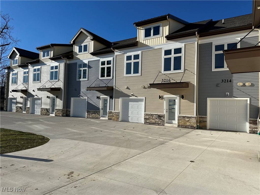 Shaker Heights, OH 44120,3216 Sutton RD