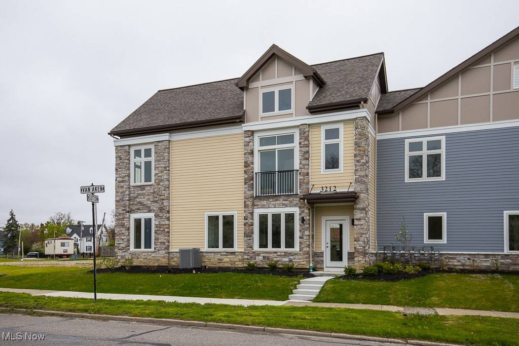 Shaker Heights, OH 44120,3218 Sutton RD