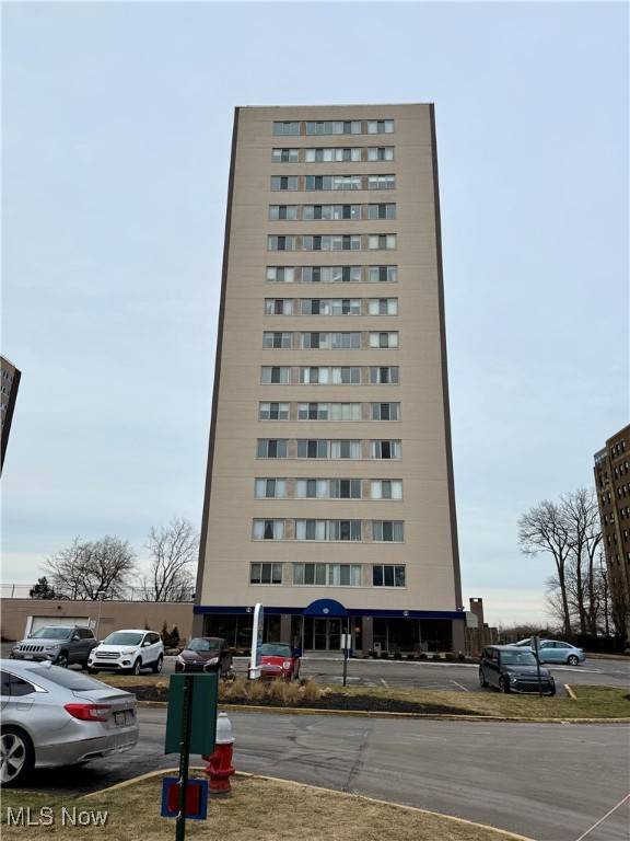 Lakewood, OH 44107,12520 Edgewater DR #1502