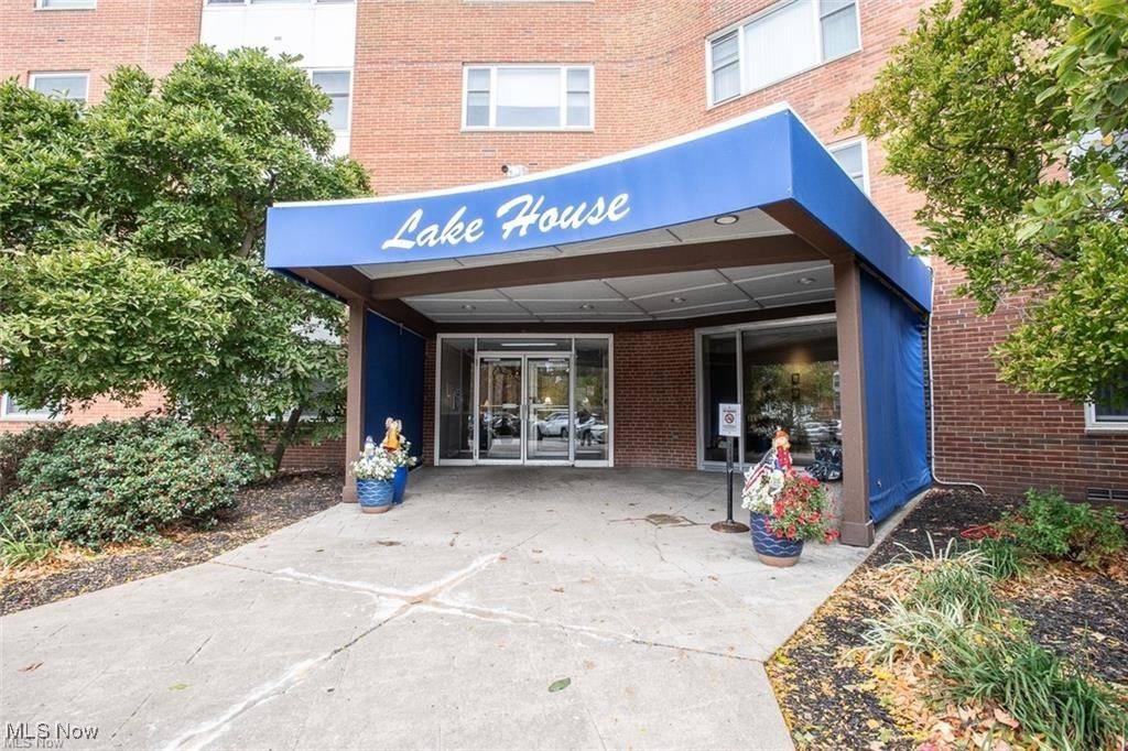 Lakewood, OH 44107,11850 Edgewater DR #609