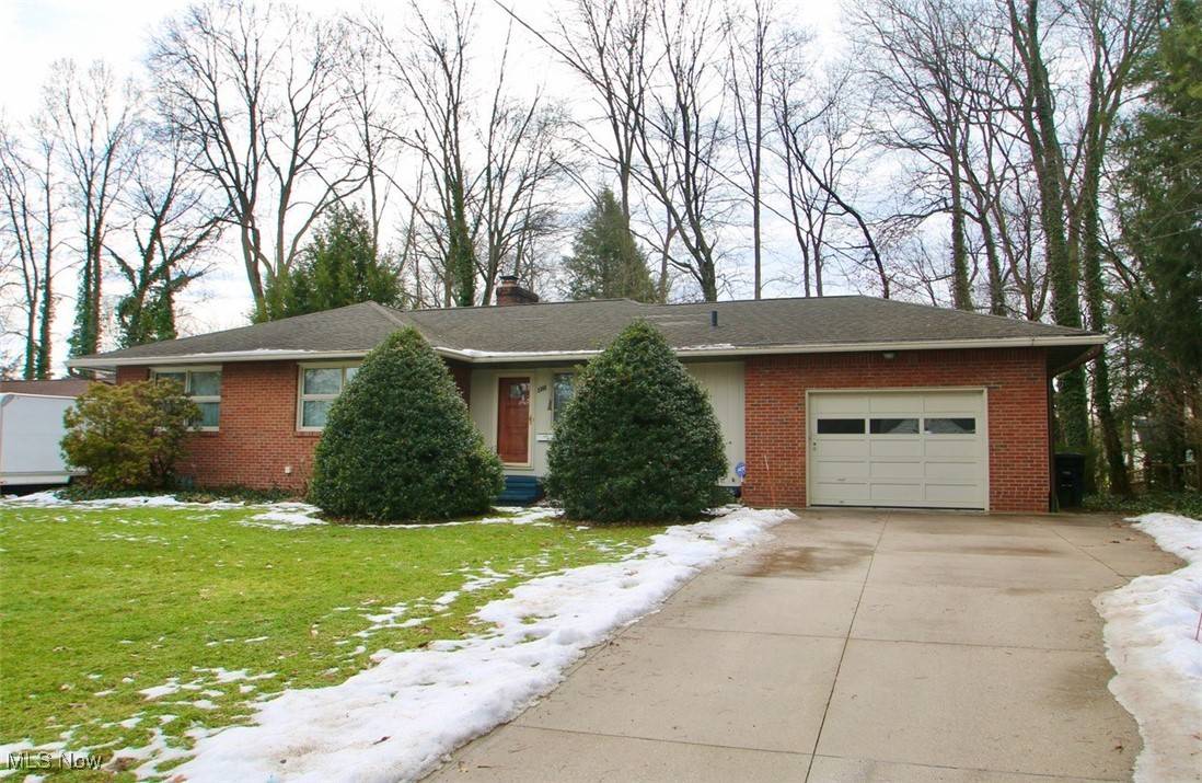 Akron, OH 44333,2388 Banbury RD