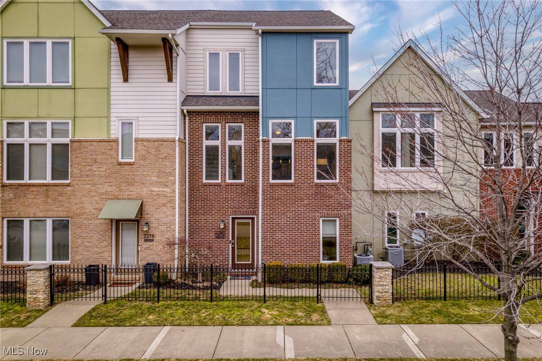 Cleveland, OH 44113,2280 City View DR