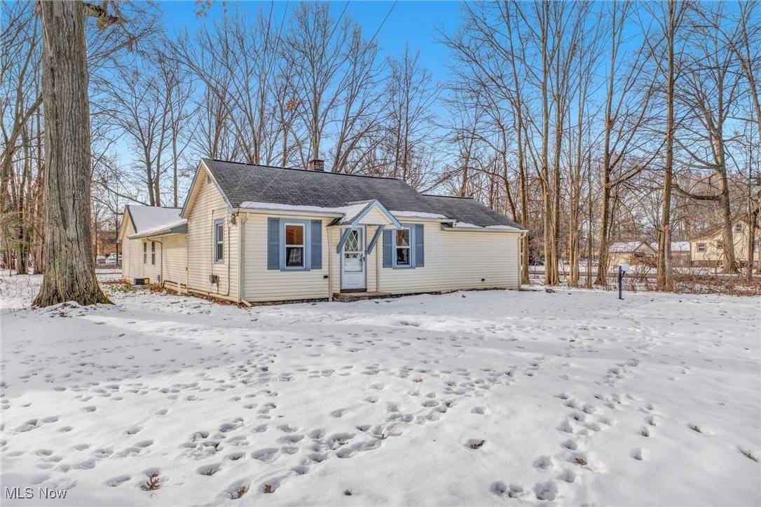 North Olmsted, OH 44070,24093 Maple Ridge RD