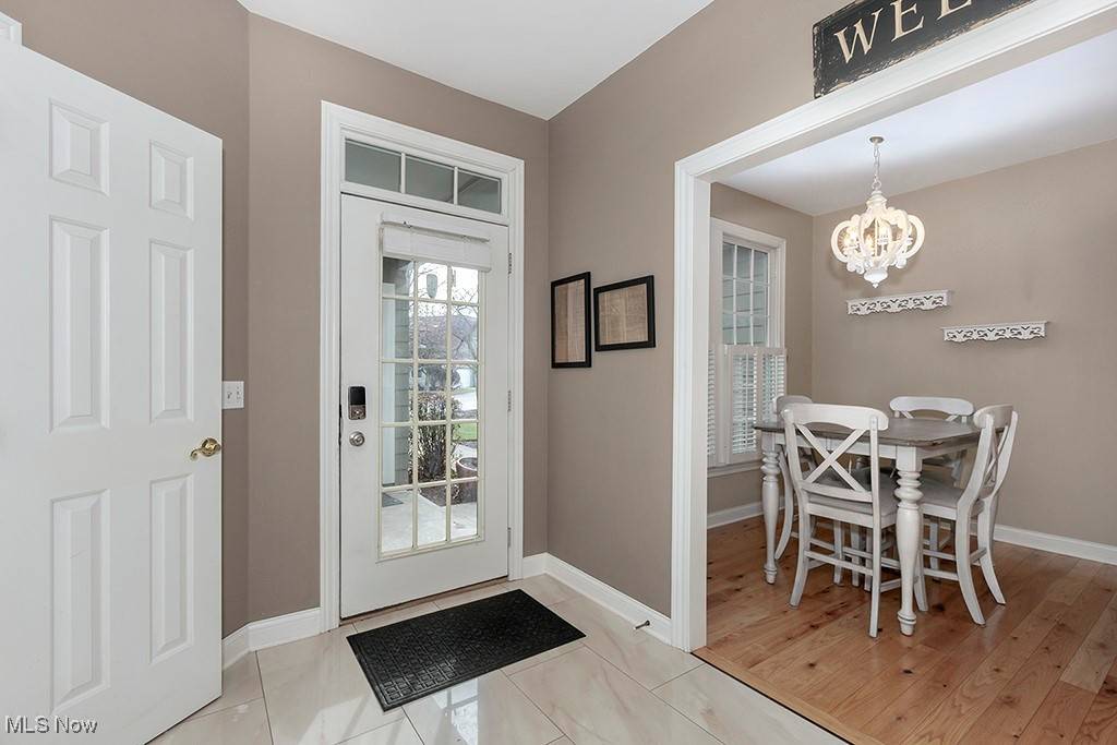 Bratenahl, OH 44108,42 Haskell DR
