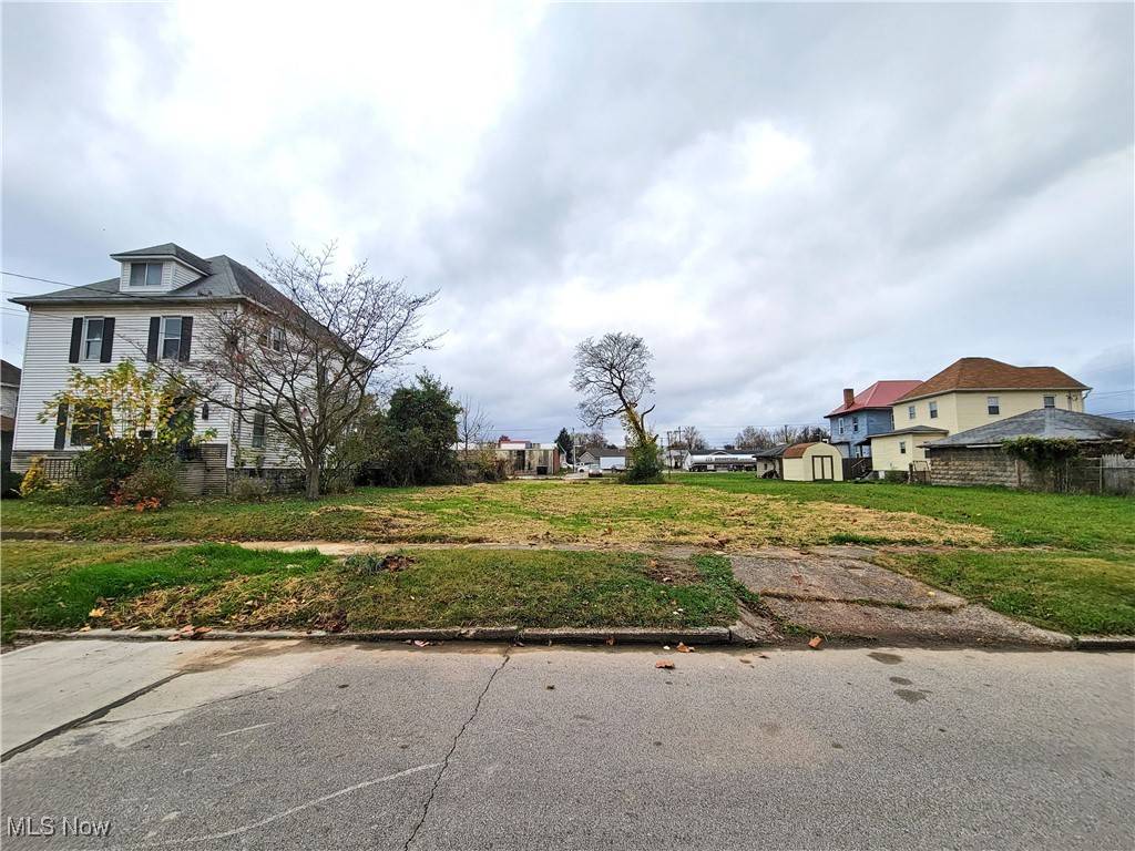 Parkersburg, WV 26101,2307 Lynn ST