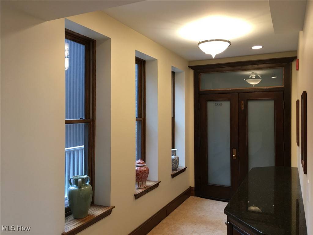 Cleveland, OH 44114,140 Public SQ #803