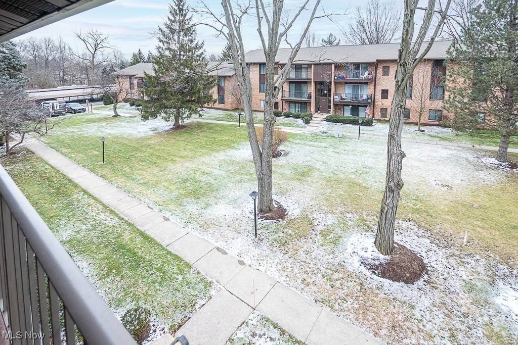 Middleburg Heights, OH 44130,16490 Heather LN #302