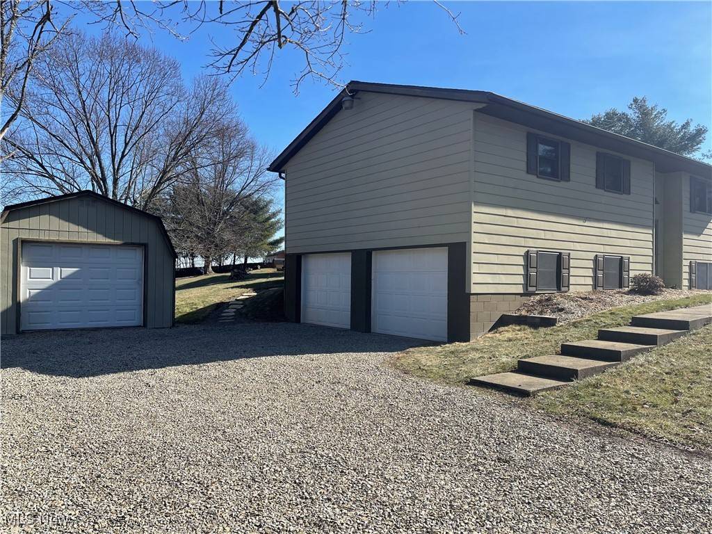 Zanesville, OH 43701,3135 Wayne Ridge RD