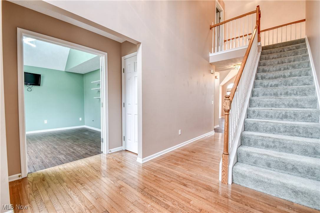 Middleburg Heights, OH 44130,18676 N Winding Oak DR