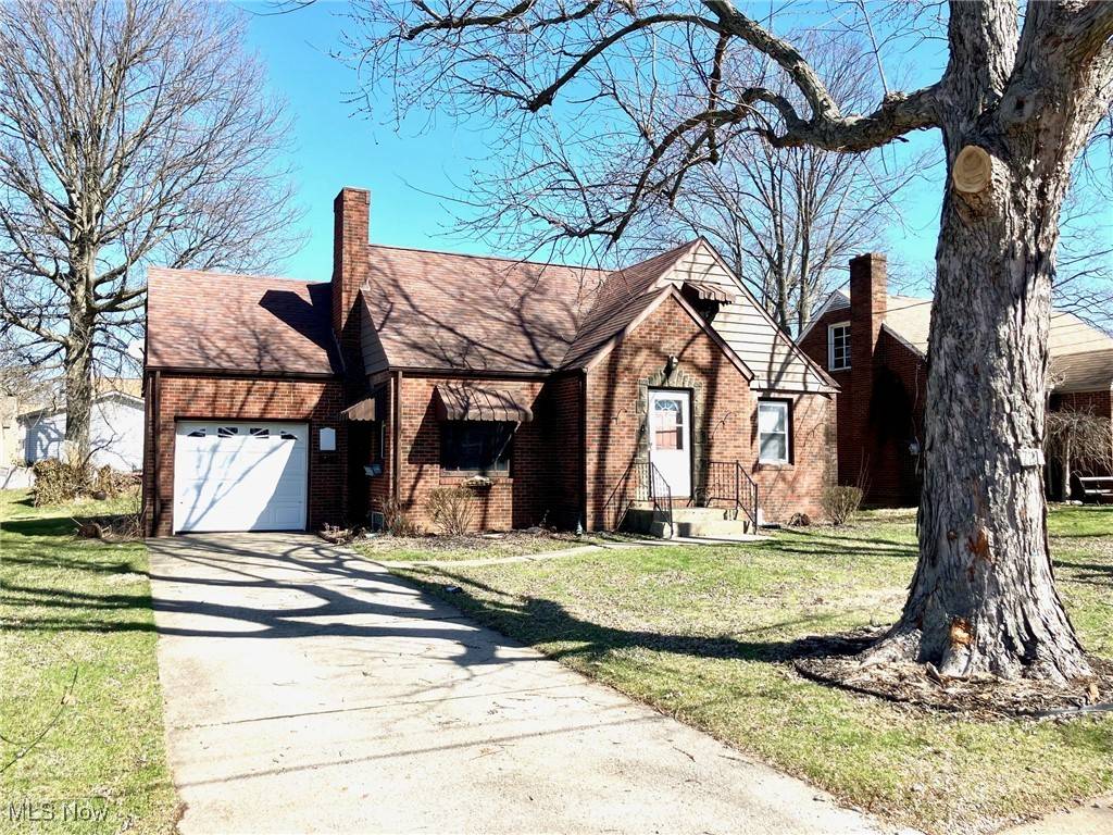 Canton, OH 44714,721 34th ST NE
