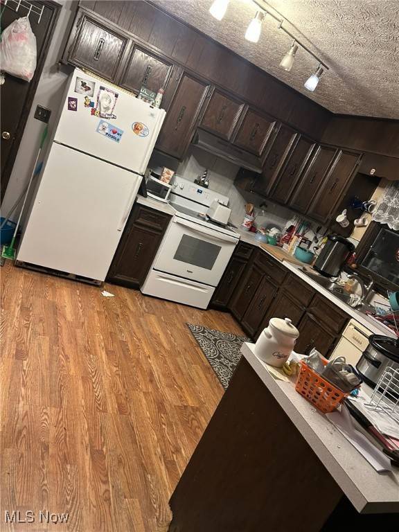 Wooster, OH 44691,1836 Edwards AVE
