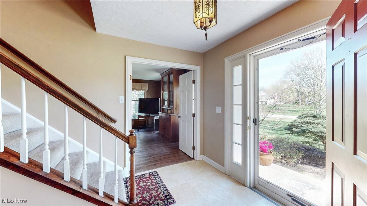 Chagrin Falls, OH 44022,125 Southwyck DR