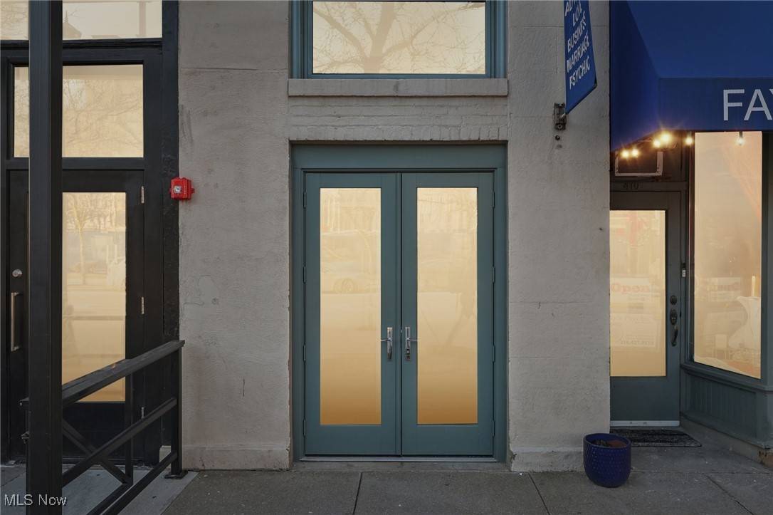 Cleveland, OH 44113,408 W Saint Clair AVE #226&212