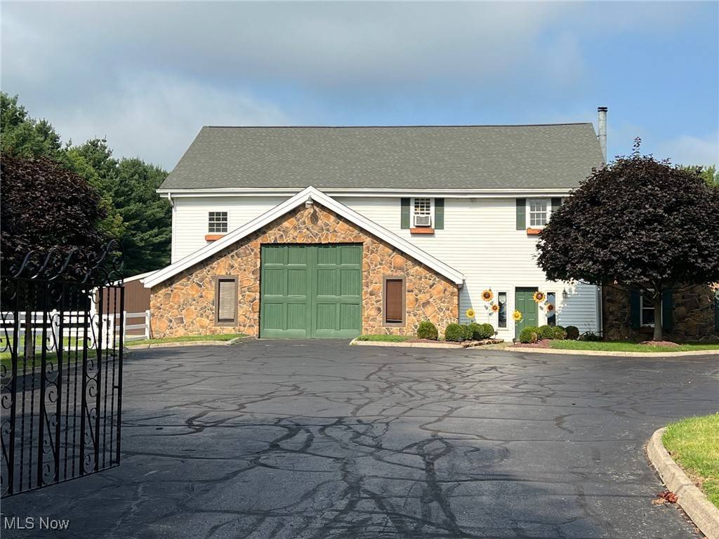 Vienna, OH 44473,1637 Sodom Hutchings RD NE