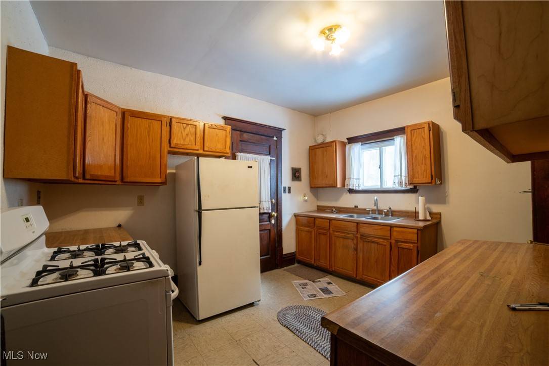 Akron, OH 44320,414 Grace AVE