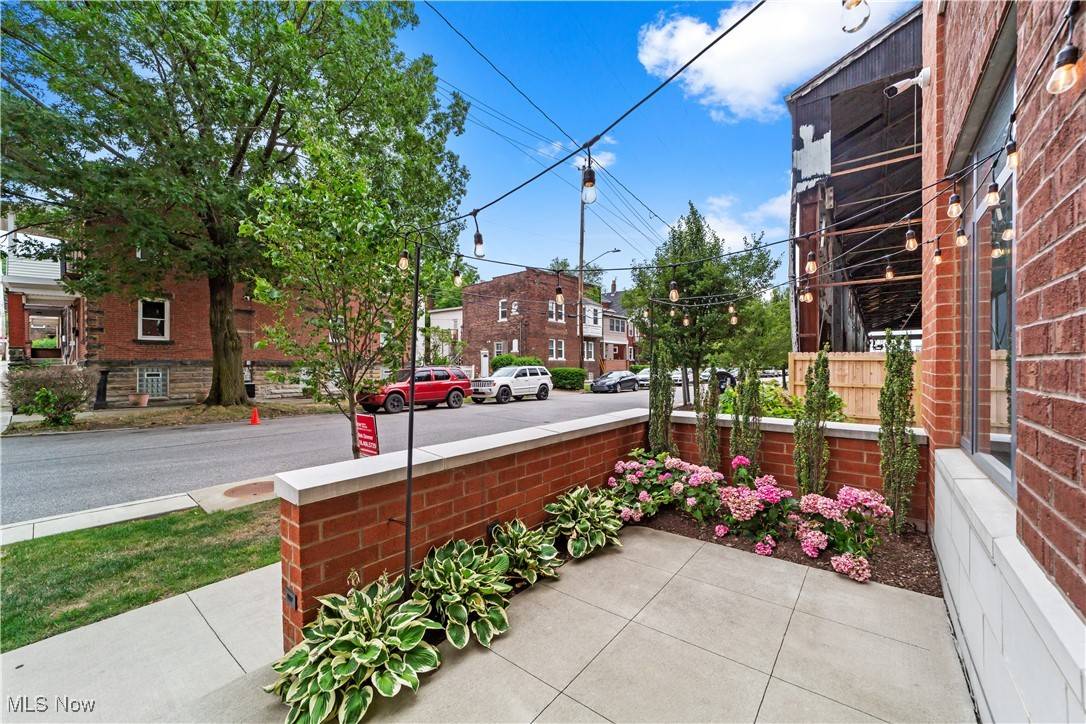 Cleveland, OH 44106,2044 Random RD #101