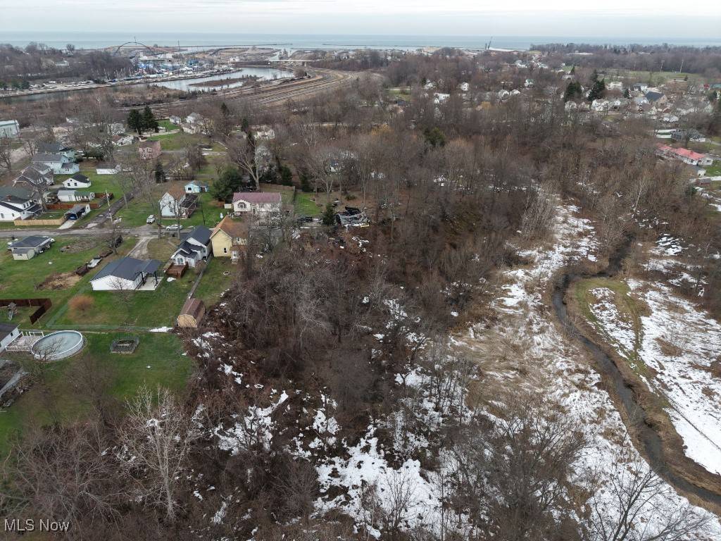 Ashtabula, OH 44004,E 18th ST