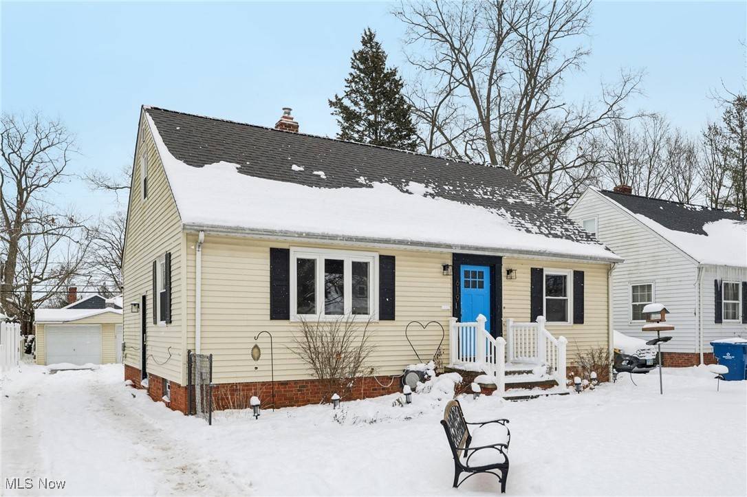 Bay Village, OH 44140,619 Kenilworth RD