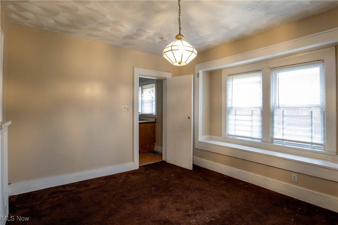 Akron, OH 44306,931 Lovers LN