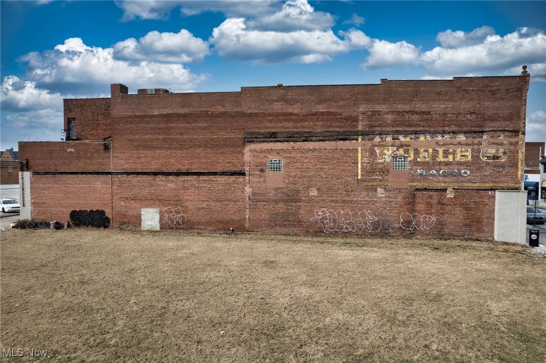 Lorain, OH 44052,V/L Broadway