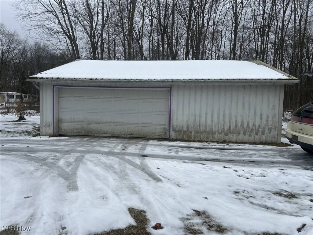 Andover, OH 44003,4945 Tuckaho DR
