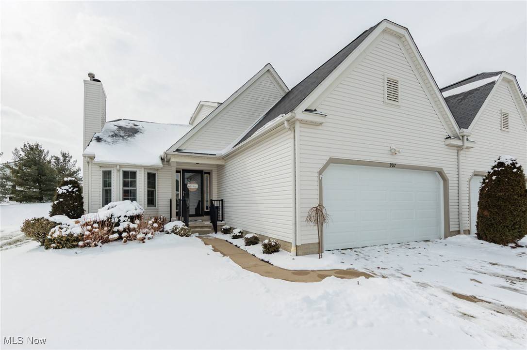 Wadsworth, OH 44281,907 Devonwood DR
