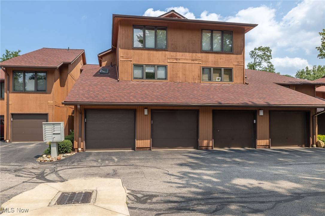Olmsted Falls, OH 44138,25034 Mill River CT
