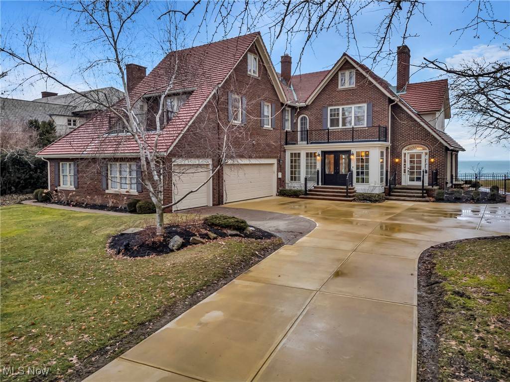 Lakewood, OH 44107,17810 Lake RD