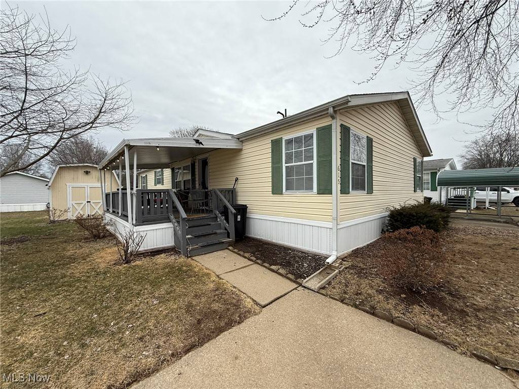 New Philadelphia, OH 44663,615 Sandpiper LN SE
