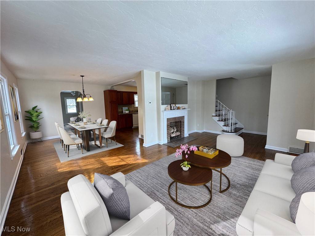 South Euclid, OH 44143,904 Trebisky RD