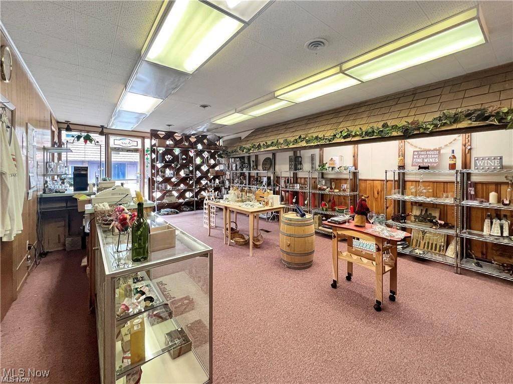Follansbee, WV 26037,830 Main St