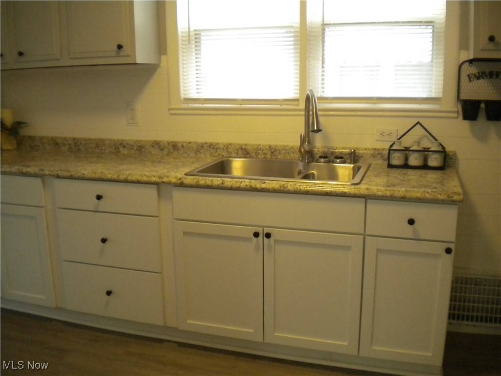 Barberton, OH 44203,238 24th ST NW