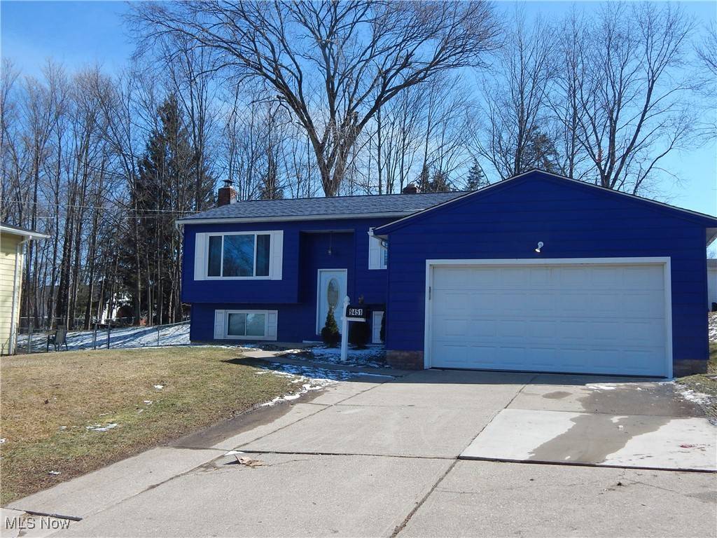 Twinsburg, OH 44087,9451 Fairfield DR