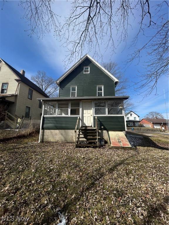 Struthers, OH 44471,18 Hawthorne ST