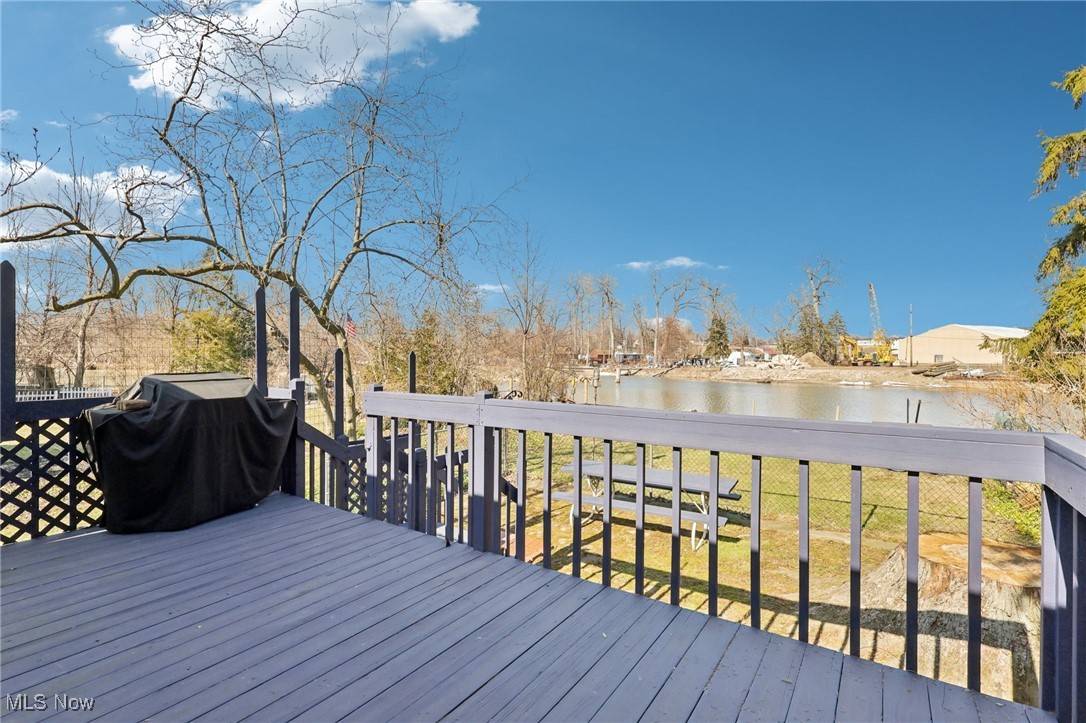 Eastlake, OH 44095,35659 W Island DR