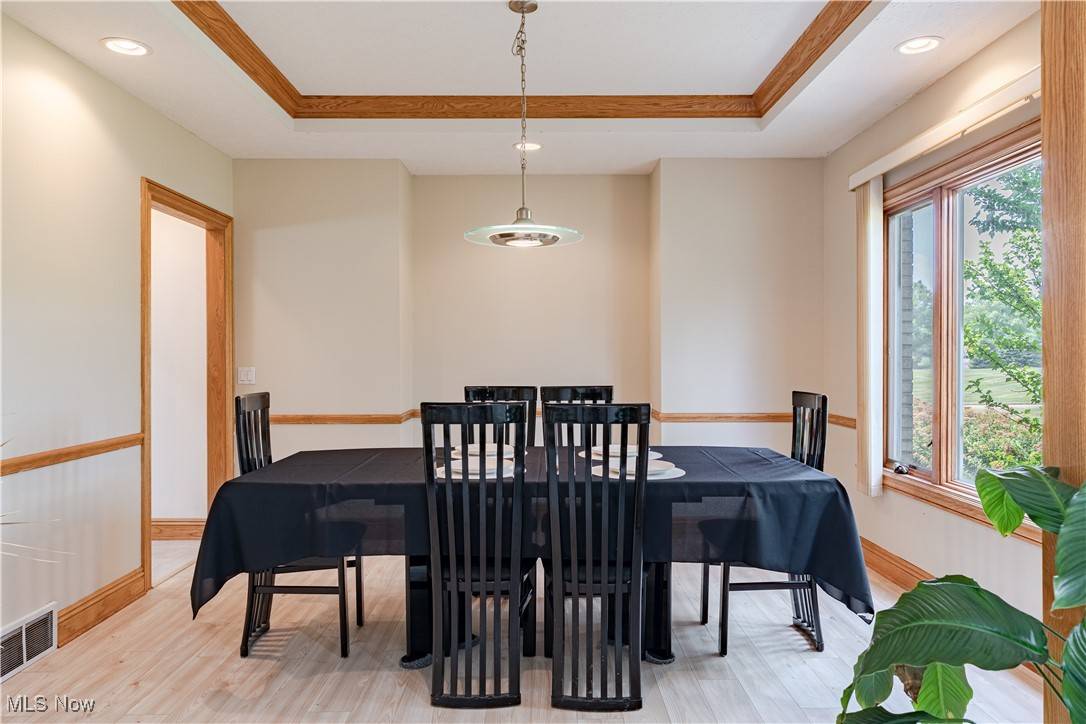 Kirtland, OH 44094,9006 Walkers LN