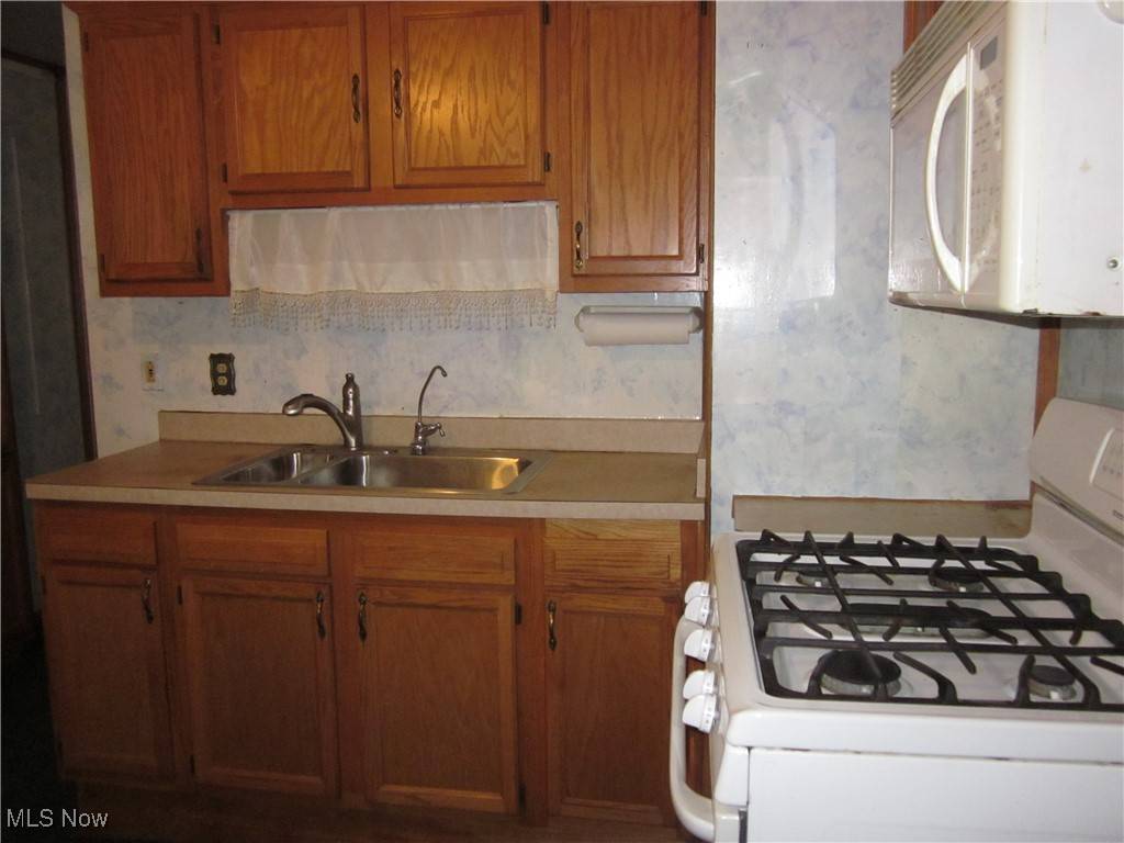Kent, OH 44240,138 E School