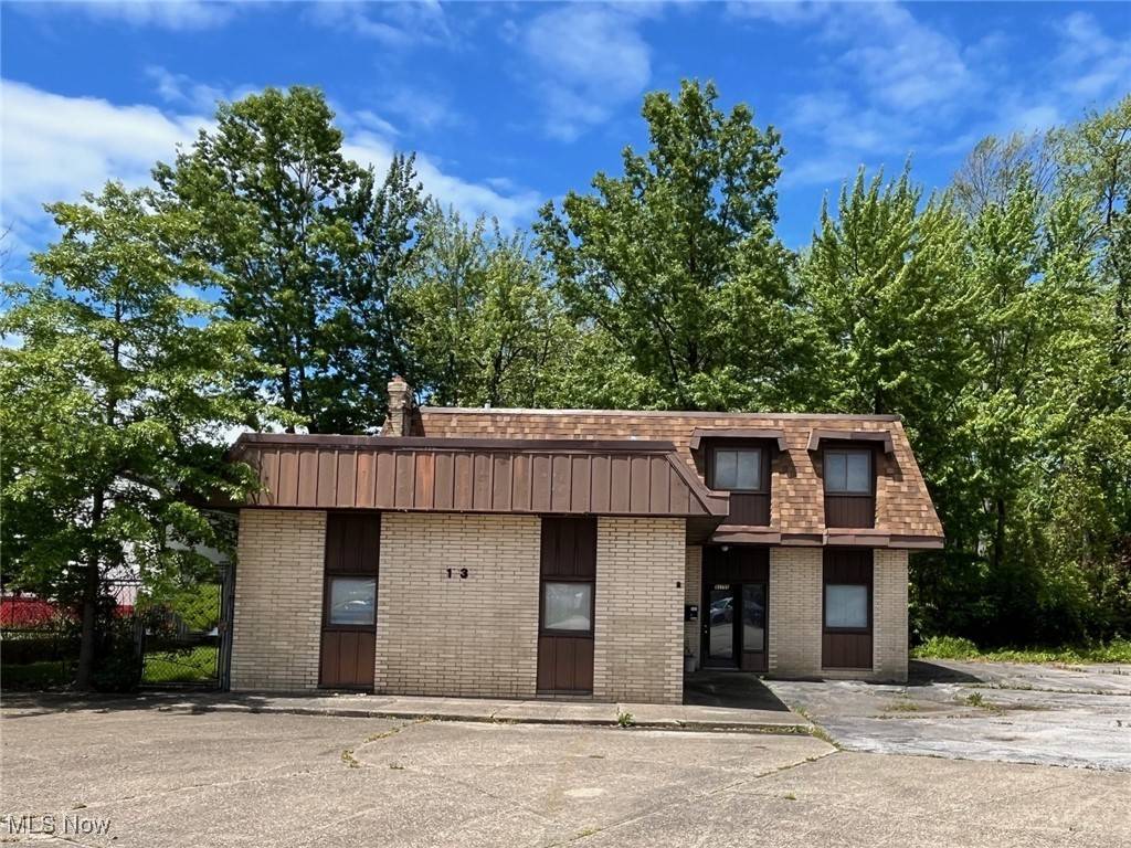 Willowick, OH 44095,31735 / 31755 Vine ST