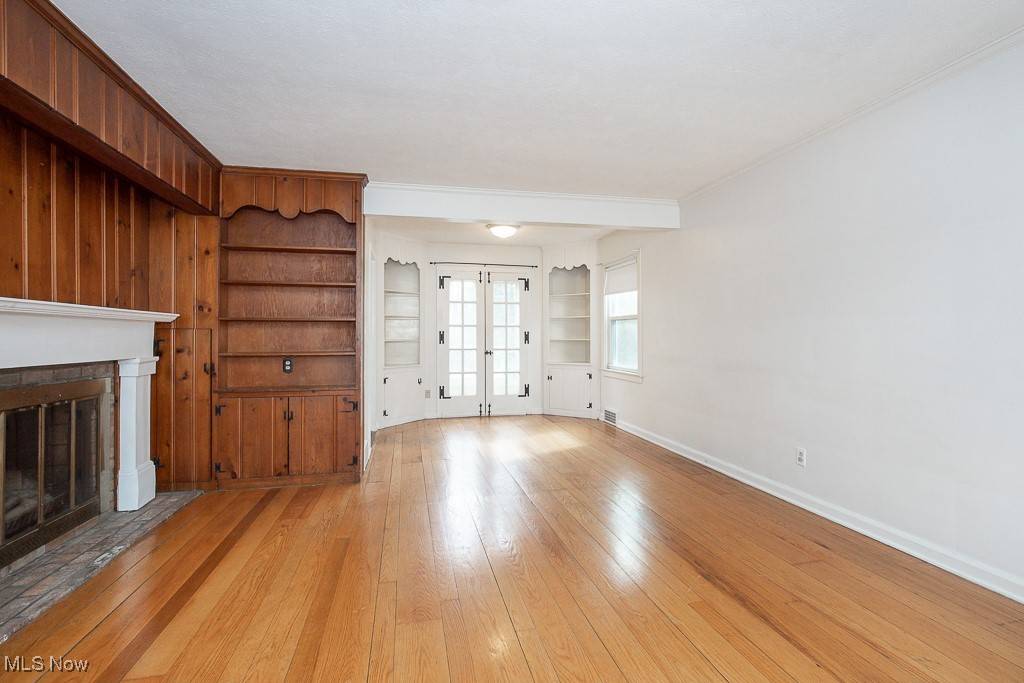 South Euclid, OH 44121,1529 Laclede RD
