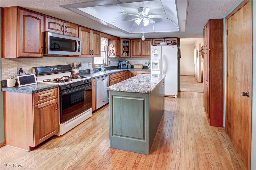 Medina, OH 44256,4594 Ledgewood DR