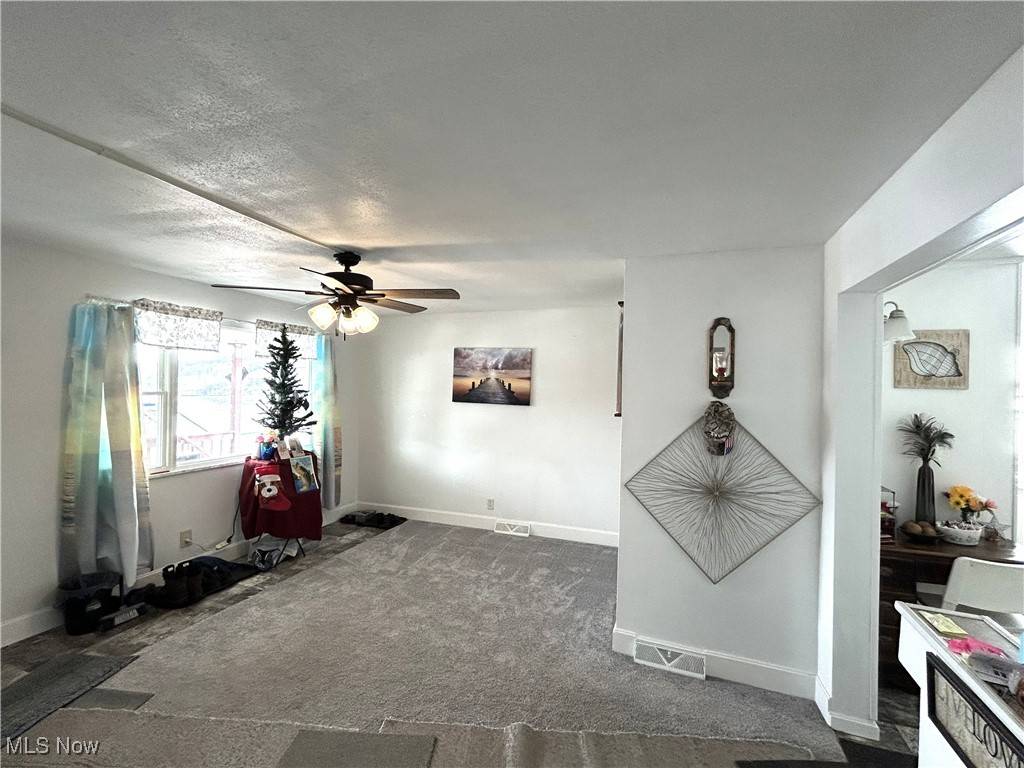 Weirton, WV 26062,3133 Elm ST