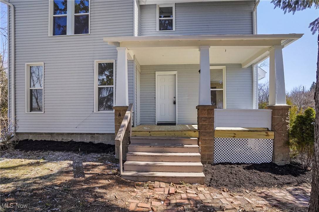 Ravenna, OH 44266,825 S Prospect ST